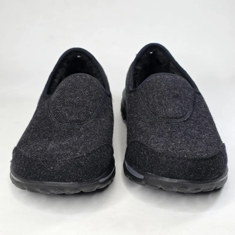 Skechers GOwalk Shoes Women's 11 Black Faux Fur Memory Form Slip On Slippers NEW